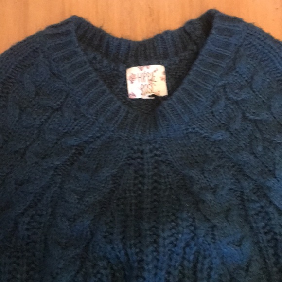Thick green hippie rose sweater - Picture 2 of 2
